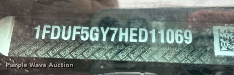 image for item DO0795 2017 Ford F550 Super Duty flatbed truck