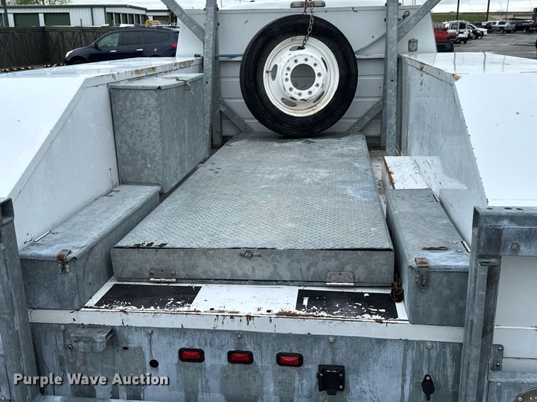 image for item DO0796 2012 Ford F550 Super Duty utility / service truck