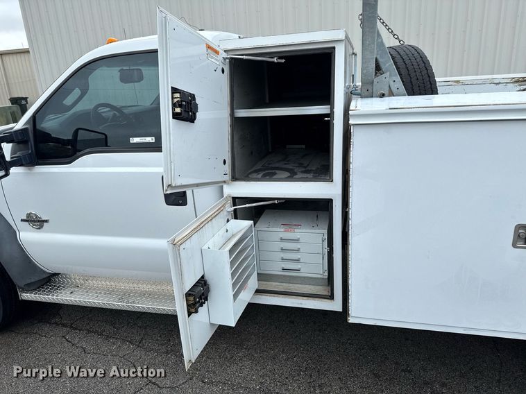 image for item DO0796 2012 Ford F550 Super Duty utility / service truck