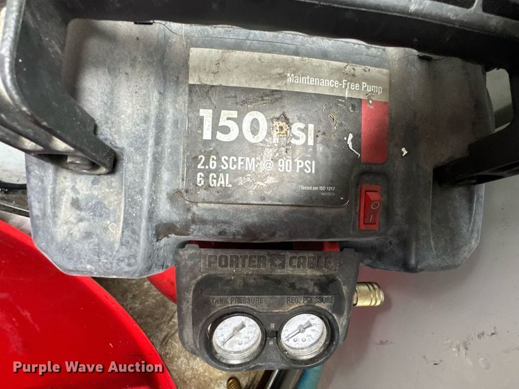 image for item DO0796 2012 Ford F550 Super Duty utility / service truck