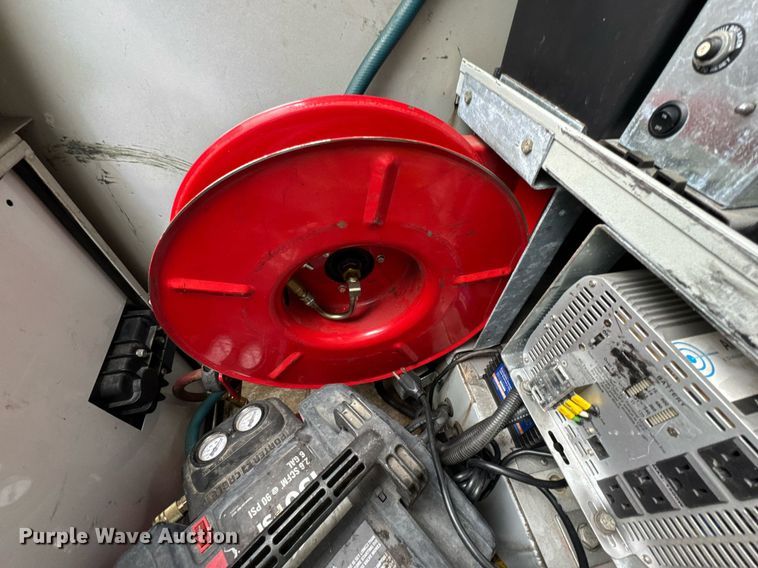 image for item DO0796 2012 Ford F550 Super Duty utility / service truck