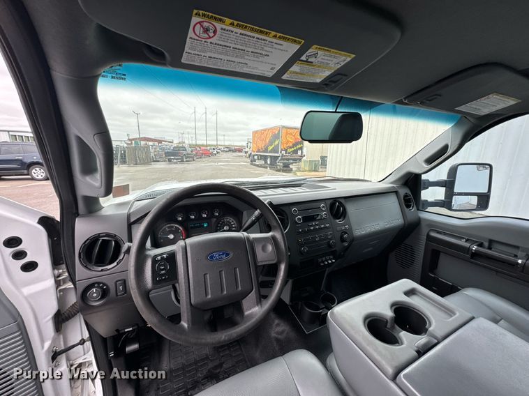 image for item DO0796 2012 Ford F550 Super Duty utility / service truck