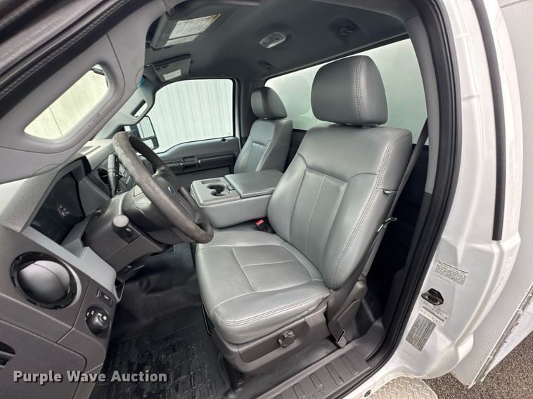 image for item DO0796 2012 Ford F550 Super Duty utility / service truck