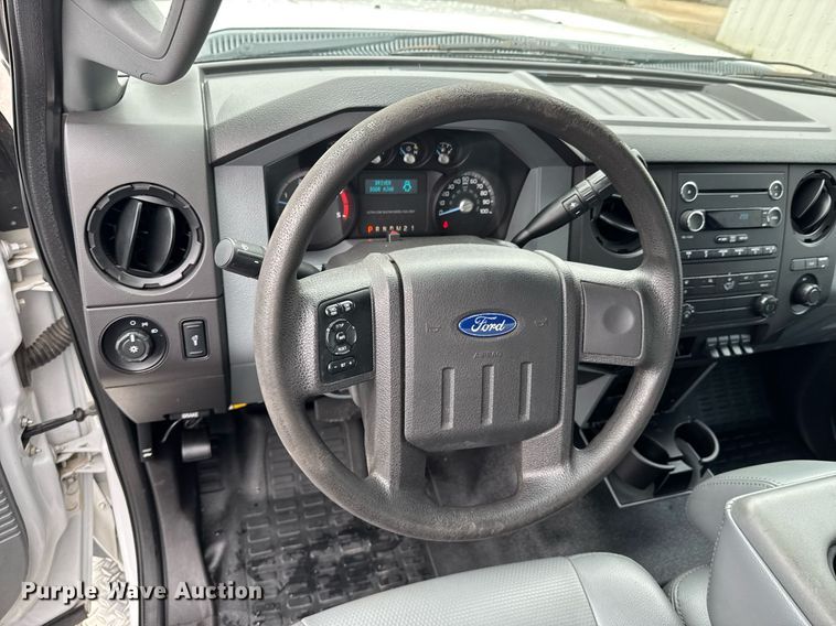 image for item DO0796 2012 Ford F550 Super Duty utility / service truck