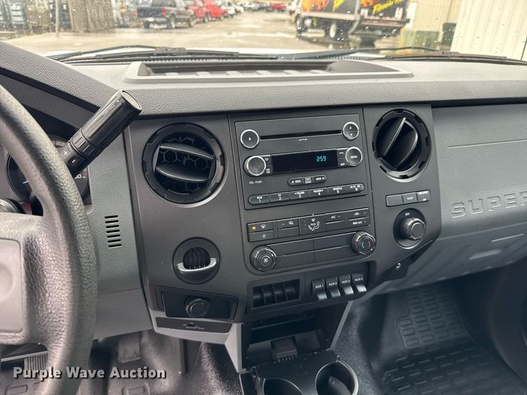 image for item DO0796 2012 Ford F550 Super Duty utility / service truck