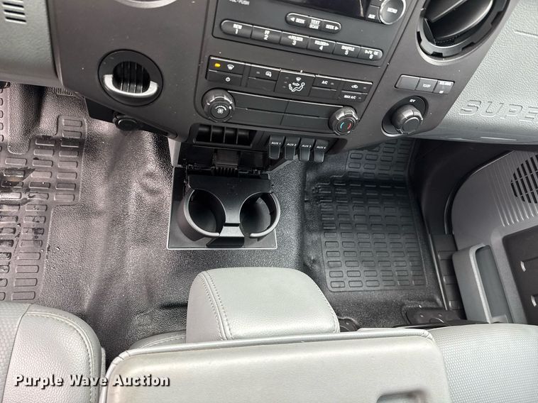 image for item DO0796 2012 Ford F550 Super Duty utility / service truck