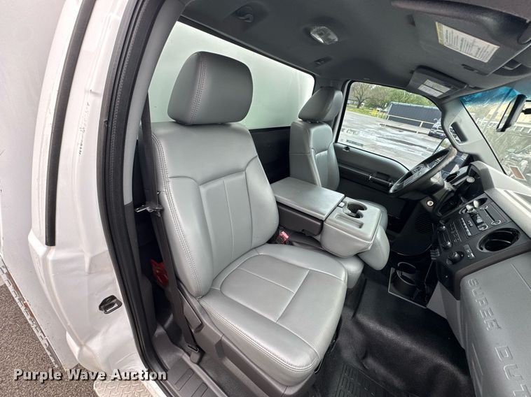 image for item DO0796 2012 Ford F550 Super Duty utility / service truck