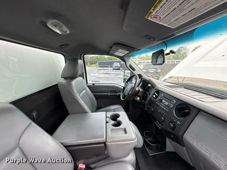 image for item DO0796 2012 Ford F550 Super Duty utility / service truck