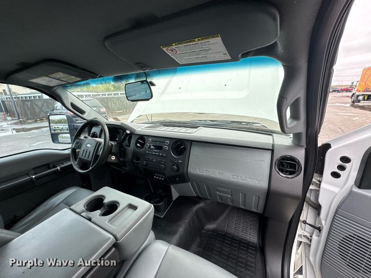 image for item DO0796 2012 Ford F550 Super Duty utility / service truck