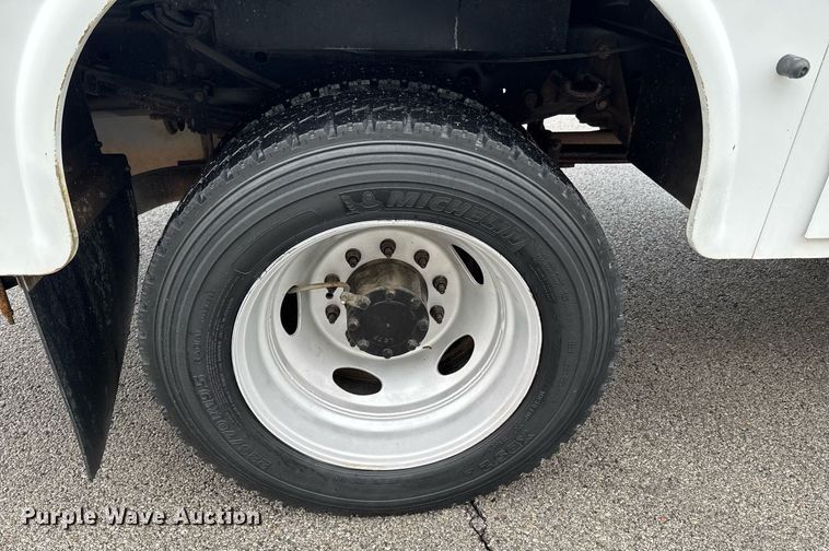 image for item DO0796 2012 Ford F550 Super Duty utility / service truck