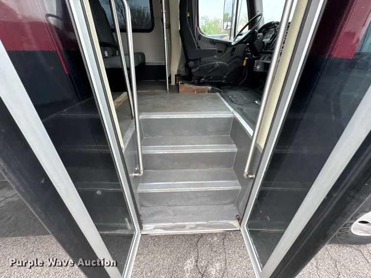 image for item DO0797 2014 Freightliner Business Class M2 shuttle bus