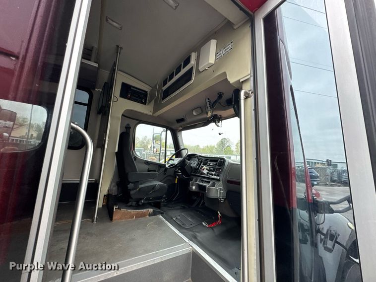 image for item DO0797 2014 Freightliner Business Class M2 shuttle bus