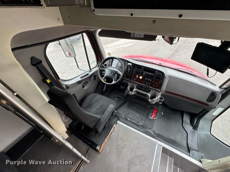 image for item DO0797 2014 Freightliner Business Class M2 shuttle bus