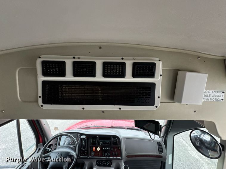 image for item DO0797 2014 Freightliner Business Class M2 shuttle bus