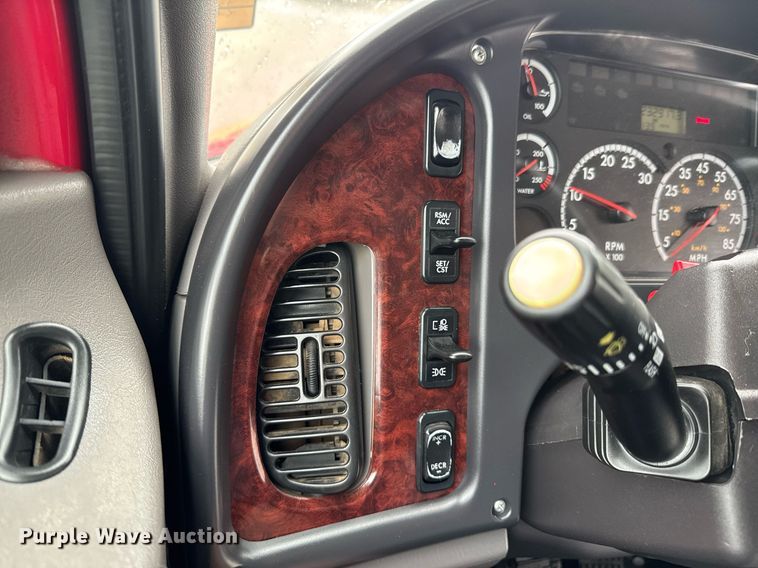 image for item DO0797 2014 Freightliner Business Class M2 shuttle bus