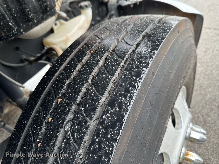 image for item DO0797 2014 Freightliner Business Class M2 shuttle bus