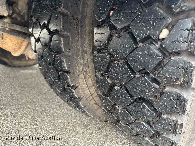 image for item DO0797 2014 Freightliner Business Class M2 shuttle bus