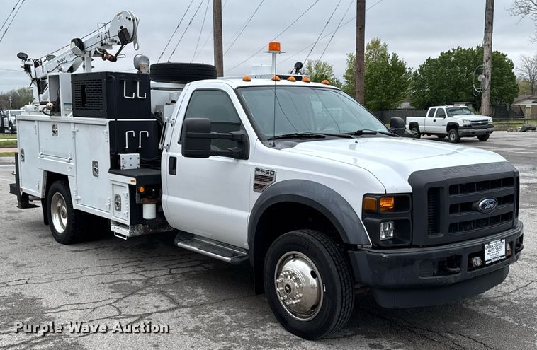 image for item DO0803 2010 Ford F550 Super Duty utility / service truck