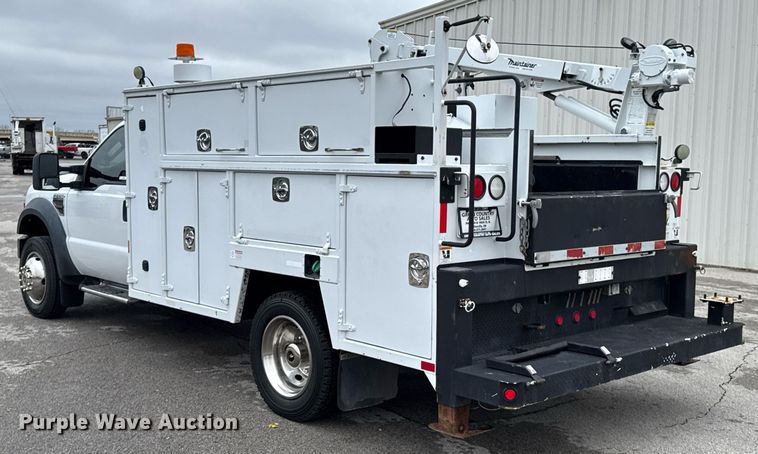 image for item DO0803 2010 Ford F550 Super Duty utility / service truck