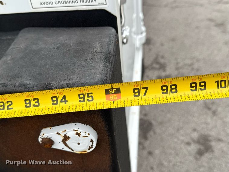 image for item DO0803 2010 Ford F550 Super Duty utility / service truck