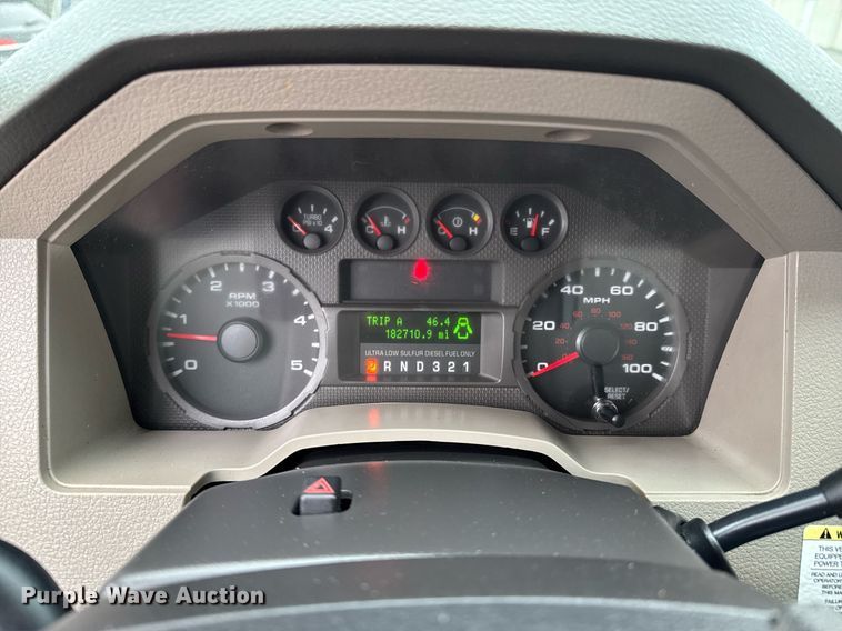 image for item DO0803 2010 Ford F550 Super Duty utility / service truck