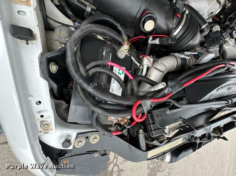 image for item DO0803 2010 Ford F550 Super Duty utility / service truck