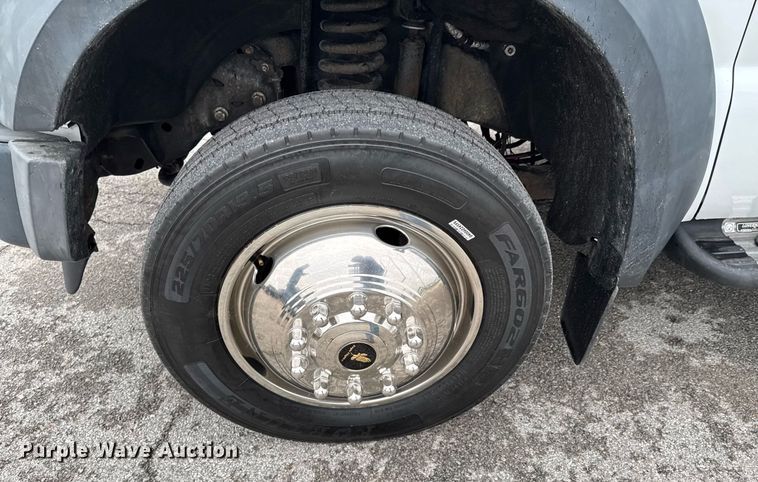 image for item DO0803 2010 Ford F550 Super Duty utility / service truck