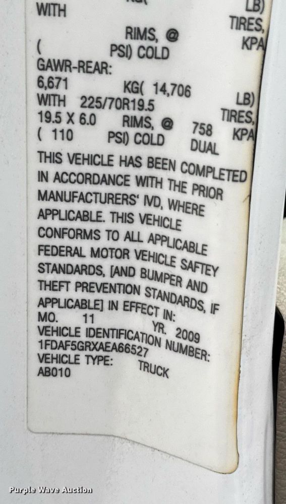 image for item DO0803 2010 Ford F550 Super Duty utility / service truck