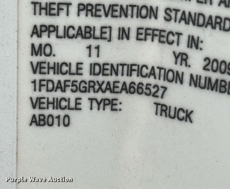 image for item DO0803 2010 Ford F550 Super Duty utility / service truck