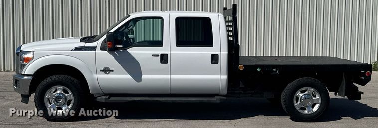 image for item DO0868 2012 Ford F250 Super Duty Crew Cab flatbed pickup truck