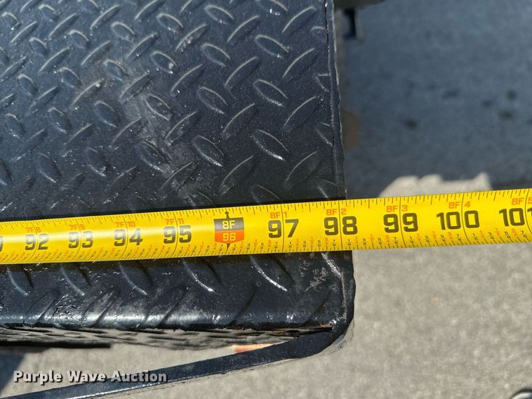 image for item DO0868 2012 Ford F250 Super Duty Crew Cab flatbed pickup truck