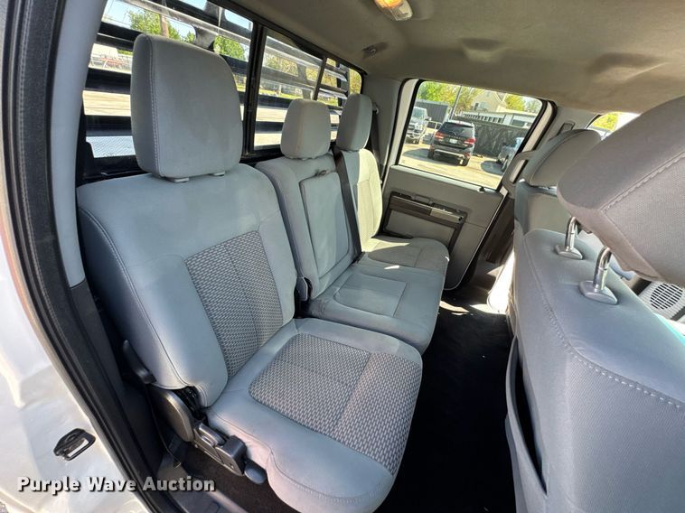 image for item DO0868 2012 Ford F250 Super Duty Crew Cab flatbed pickup truck