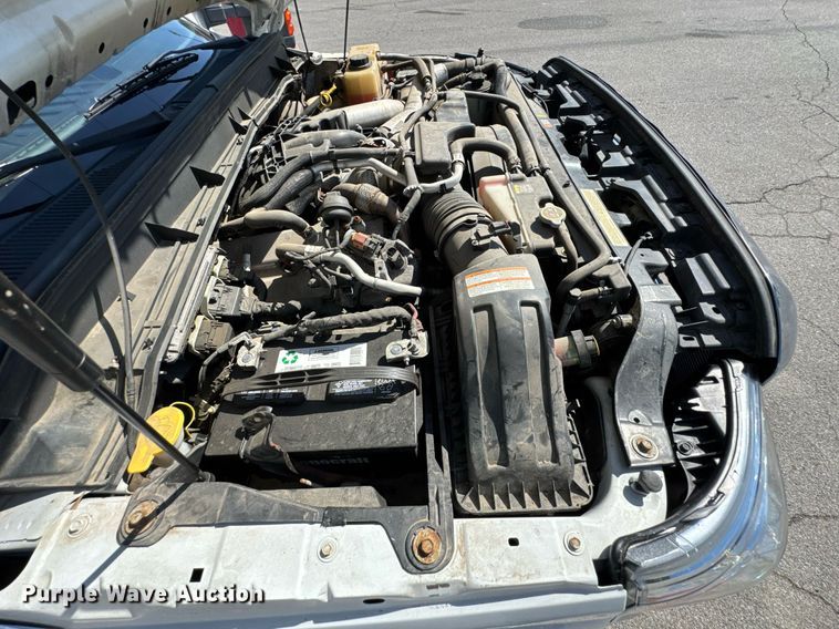 image for item DO0868 2012 Ford F250 Super Duty Crew Cab flatbed pickup truck