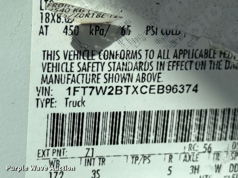 image for item DO0868 2012 Ford F250 Super Duty Crew Cab flatbed pickup truck