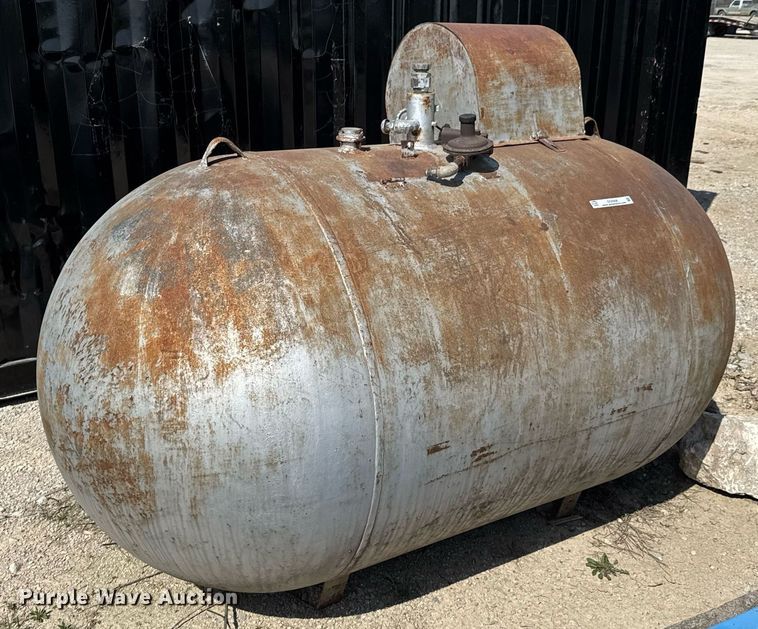 image for item DO0906 1948 McNamar propane tank