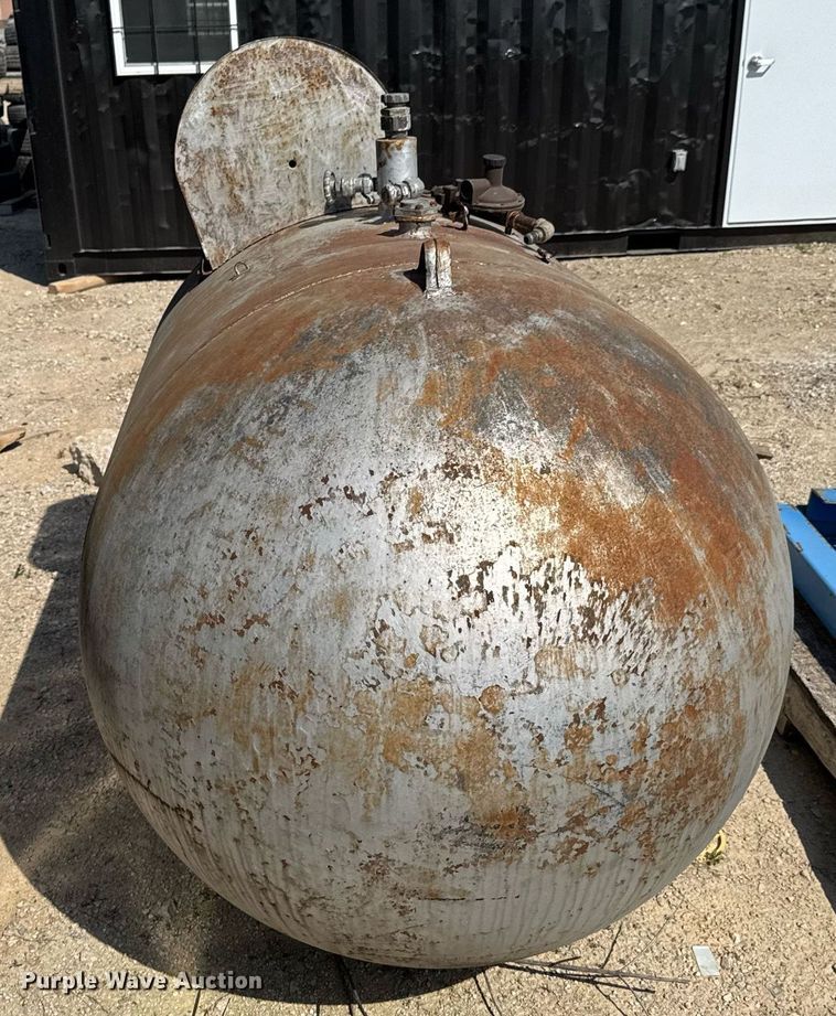 image for item DO0906 1948 McNamar propane tank
