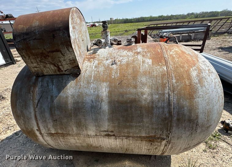 image for item DO0906 1948 McNamar propane tank