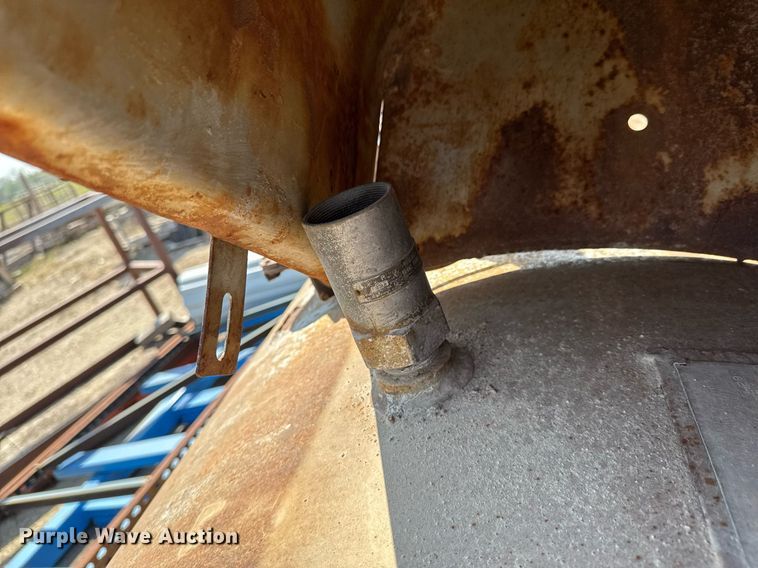 image for item DO0906 1948 McNamar propane tank