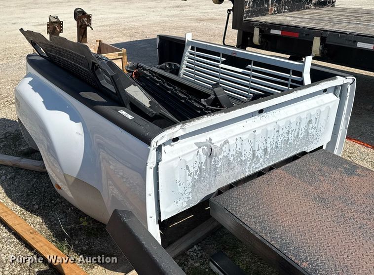 image for item DO0907 Pickup truck bed and parts