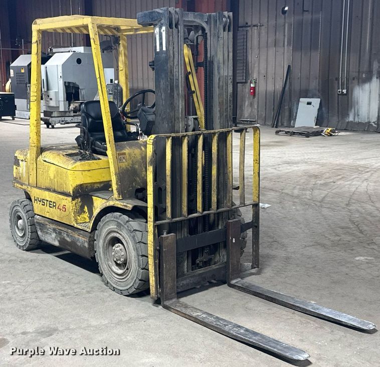 image for item DO0908 Hyster H45XM forklift