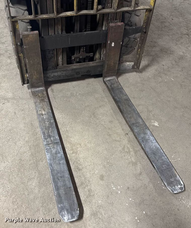 image for item DO0908 Hyster H45XM forklift