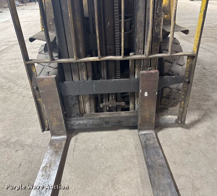 image for item DO0908 Hyster H45XM forklift