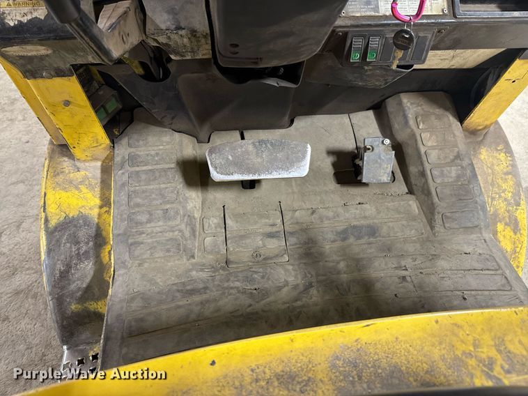 image for item DO0908 Hyster H45XM forklift