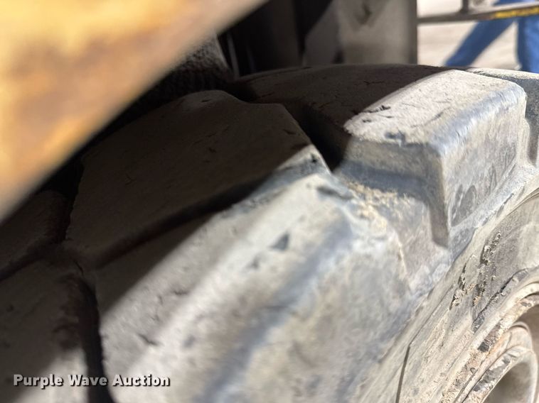 image for item DO0908 Hyster H45XM forklift