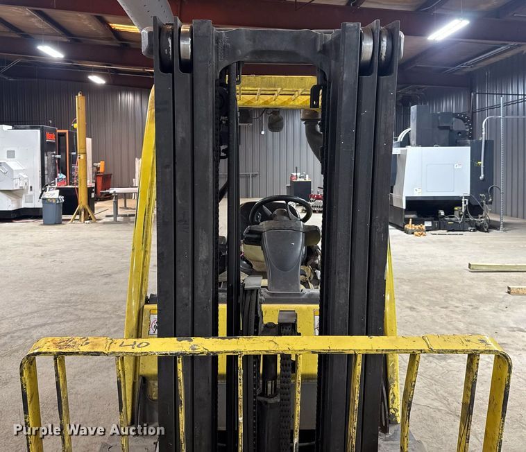 image for item DO0911 Hyster H60FT forklift