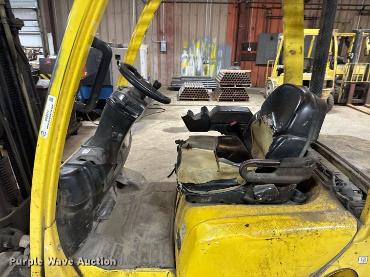 image for item DO0911 Hyster H60FT forklift