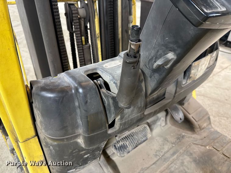 image for item DO0911 Hyster H60FT forklift