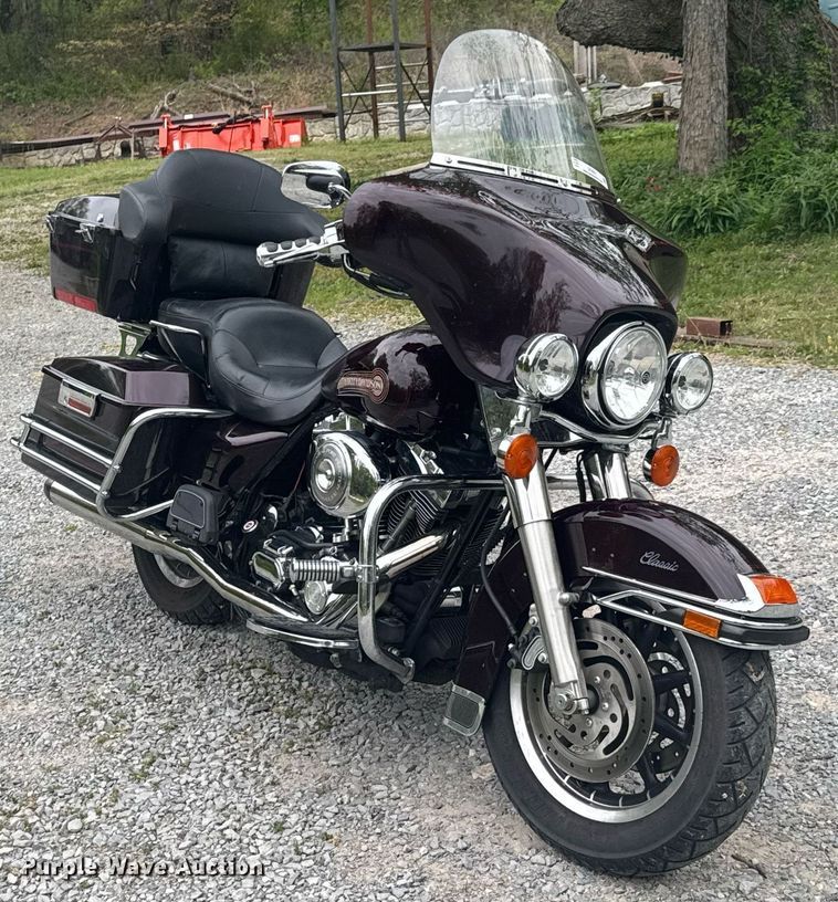 image for item DO0921 2005 Harley Davidson Electra Glide Classic FLHTCI motorcycle