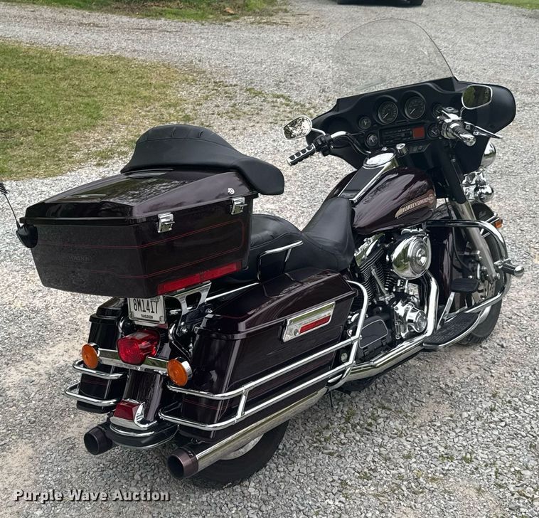 image for item DO0921 2005 Harley Davidson Electra Glide Classic FLHTCI motorcycle