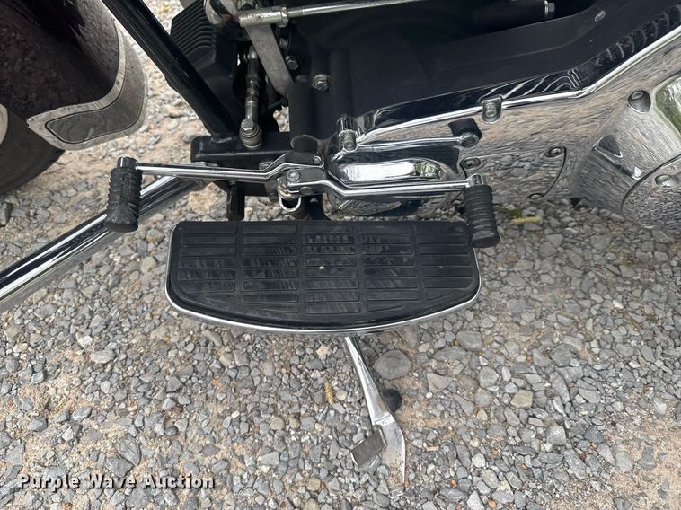 image for item DO0921 2005 Harley Davidson Electra Glide Classic FLHTCI motorcycle